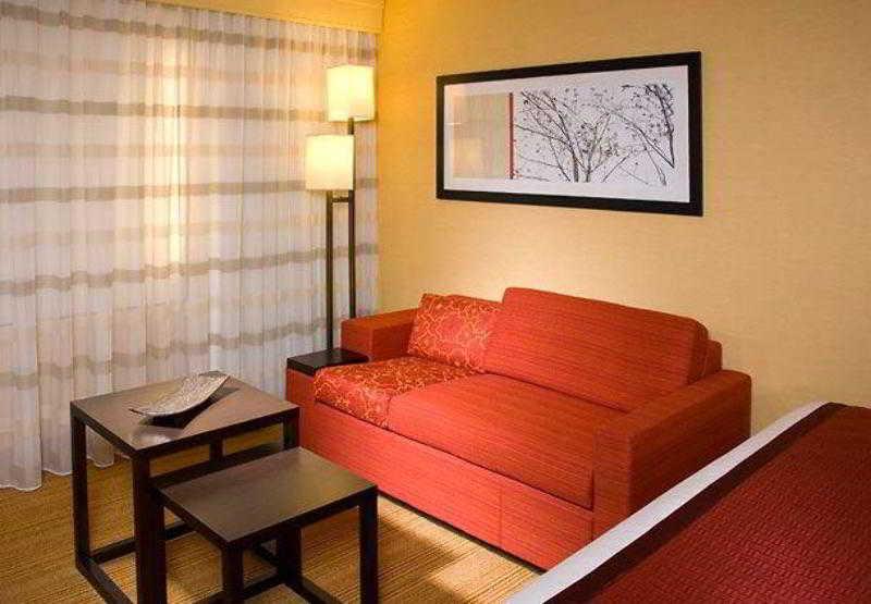 Hotel Courtyard By Marriott Lansing Chambre photo