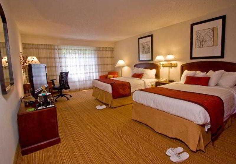 Hotel Courtyard By Marriott Lansing Chambre photo